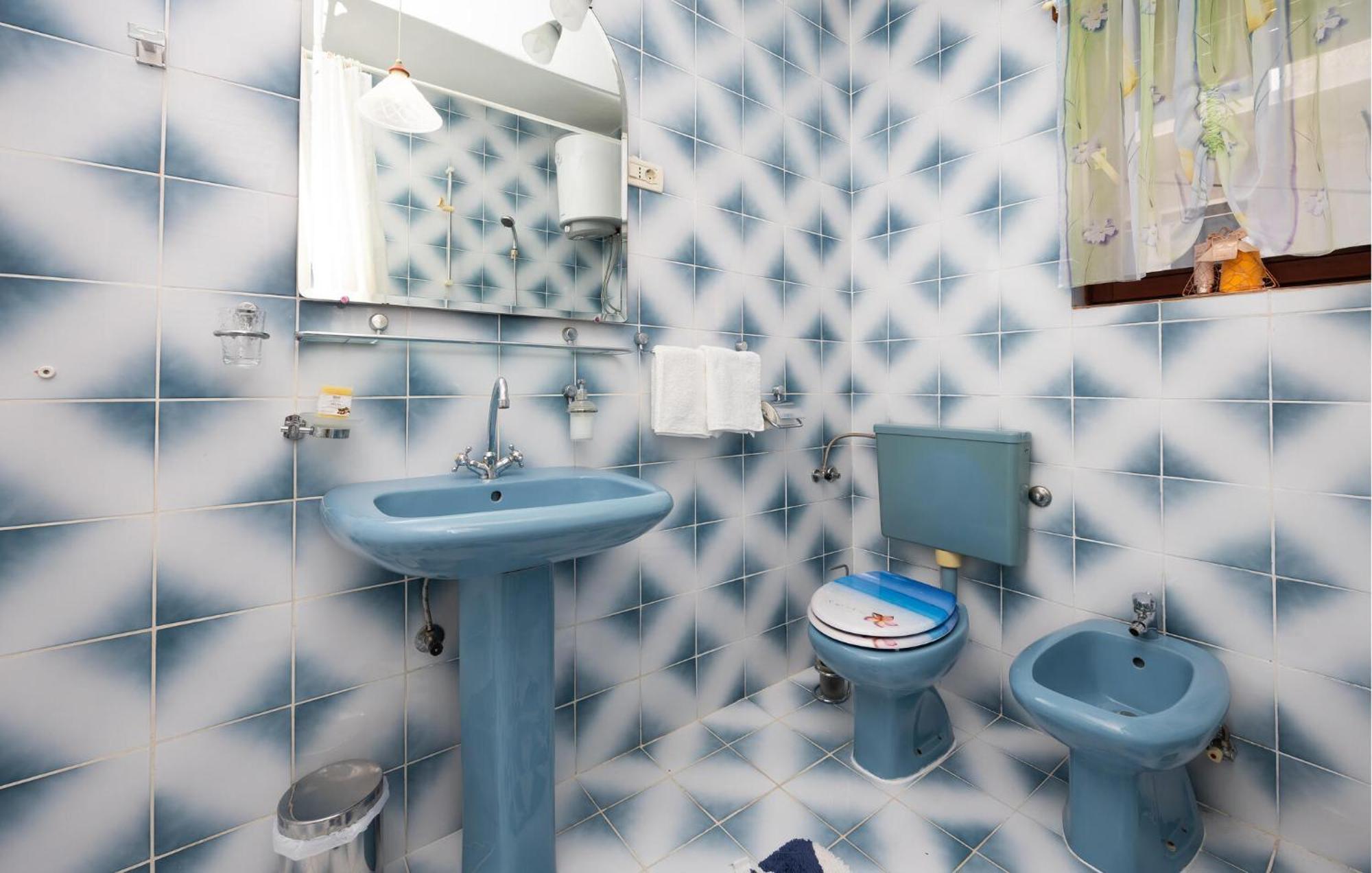 Beautiful Apartment In Trogir With Wifi Exterior photo