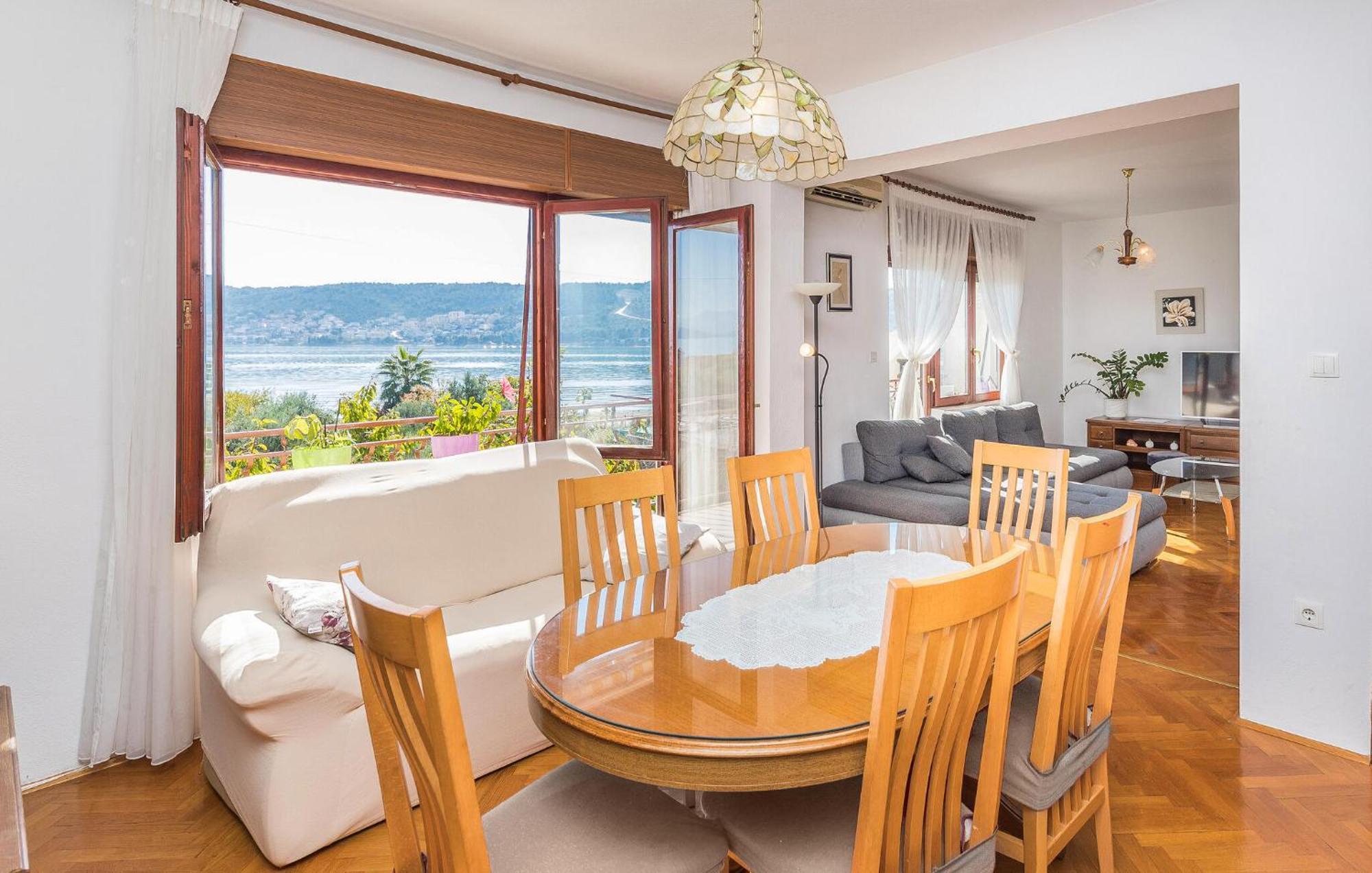 Beautiful Apartment In Trogir With Wifi Exterior photo